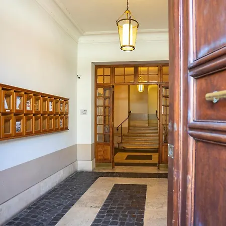 Apartment Campo De' Fiori Pinky House