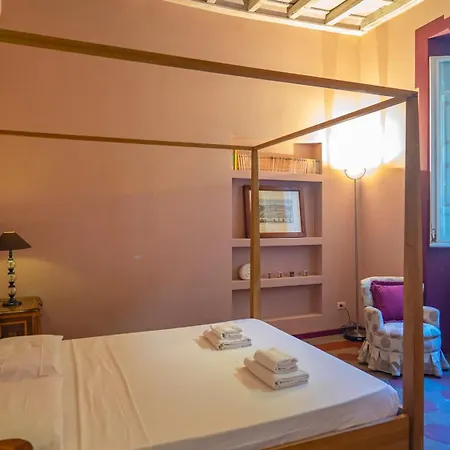 Campo De' Fiori Pinky House * Rome